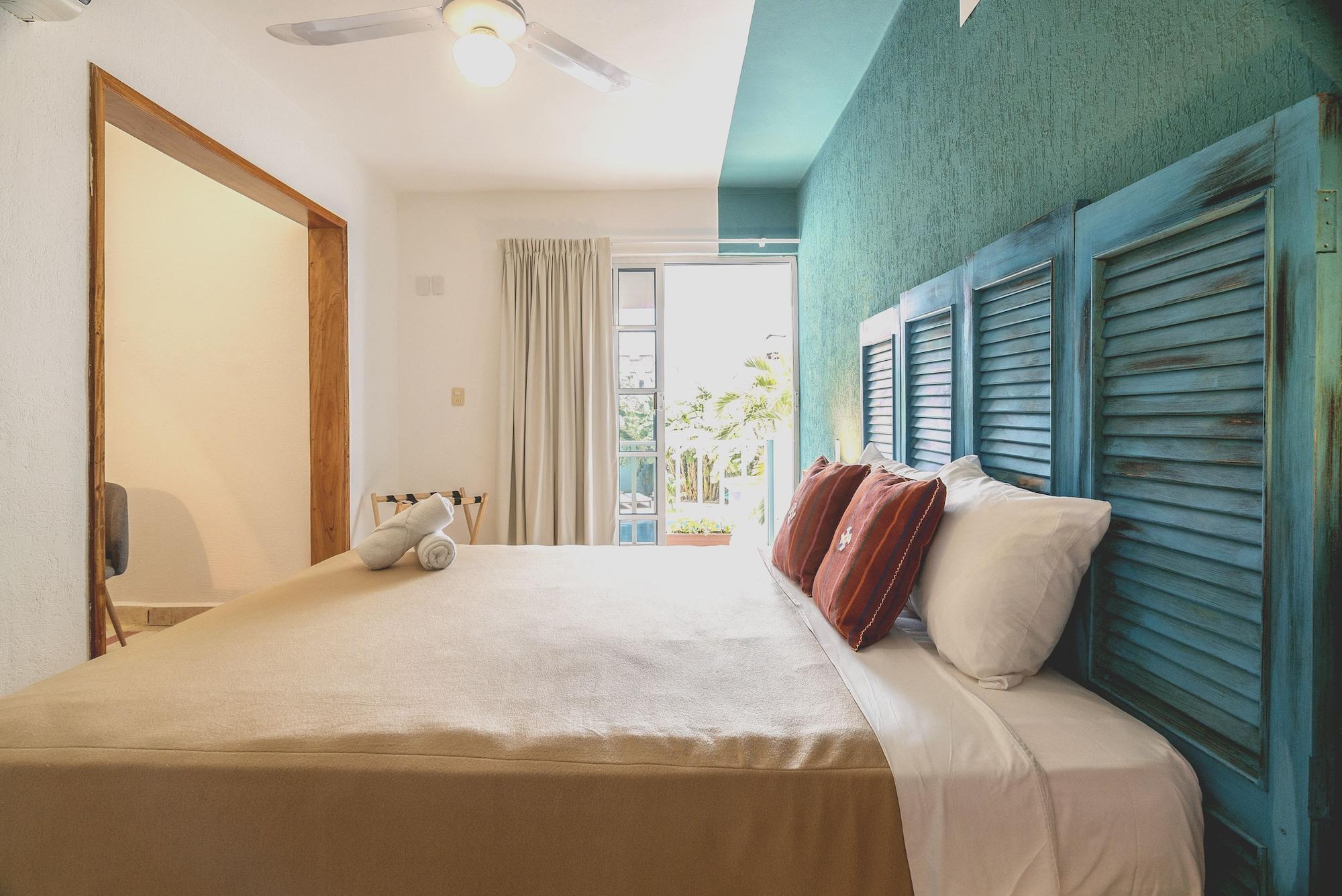 Selina Playa Del Carmen Hotel ภายนอก รูปภาพ